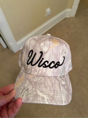 David and Young White and Beige Baseball Cap